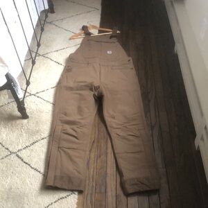 CARHARTT INSULATED BIBS
SUPER DUX Hamilton Carhartt Co.
Relaxed Fit Size Medium